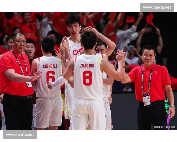 中国男篮激战世界杯成功晋级四强 创历史新纪录球迷欢呼不断